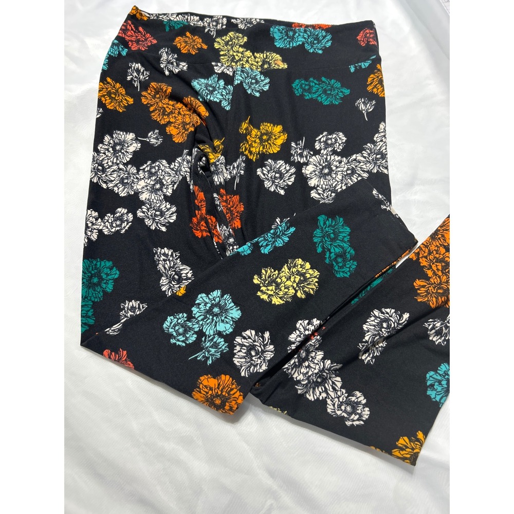LuLaRoe Tall & Curvy Leggings Black Floral Print Women's‎ Comfort Casual